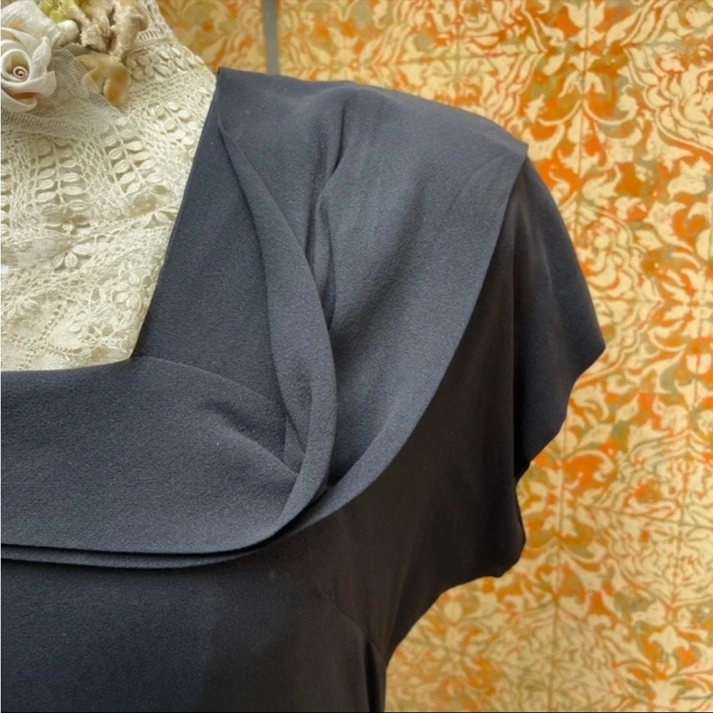 Vintage 1940s Rayon Dress - Picture 5 of 11